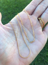 Cargar imagen en el visor de la galería, Gold Necklaces
